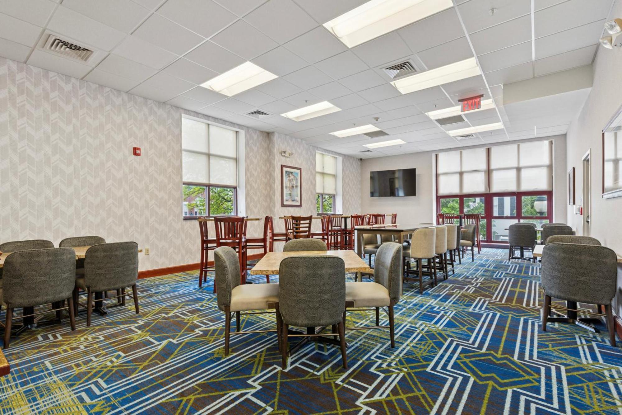The Hotel Warner West Chester Exterior photo