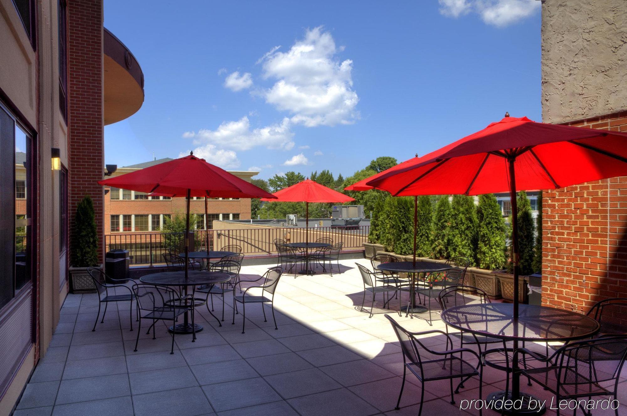 The Hotel Warner West Chester Exterior photo
